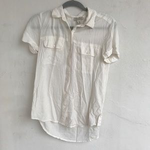 Short sleeve button-down shirt